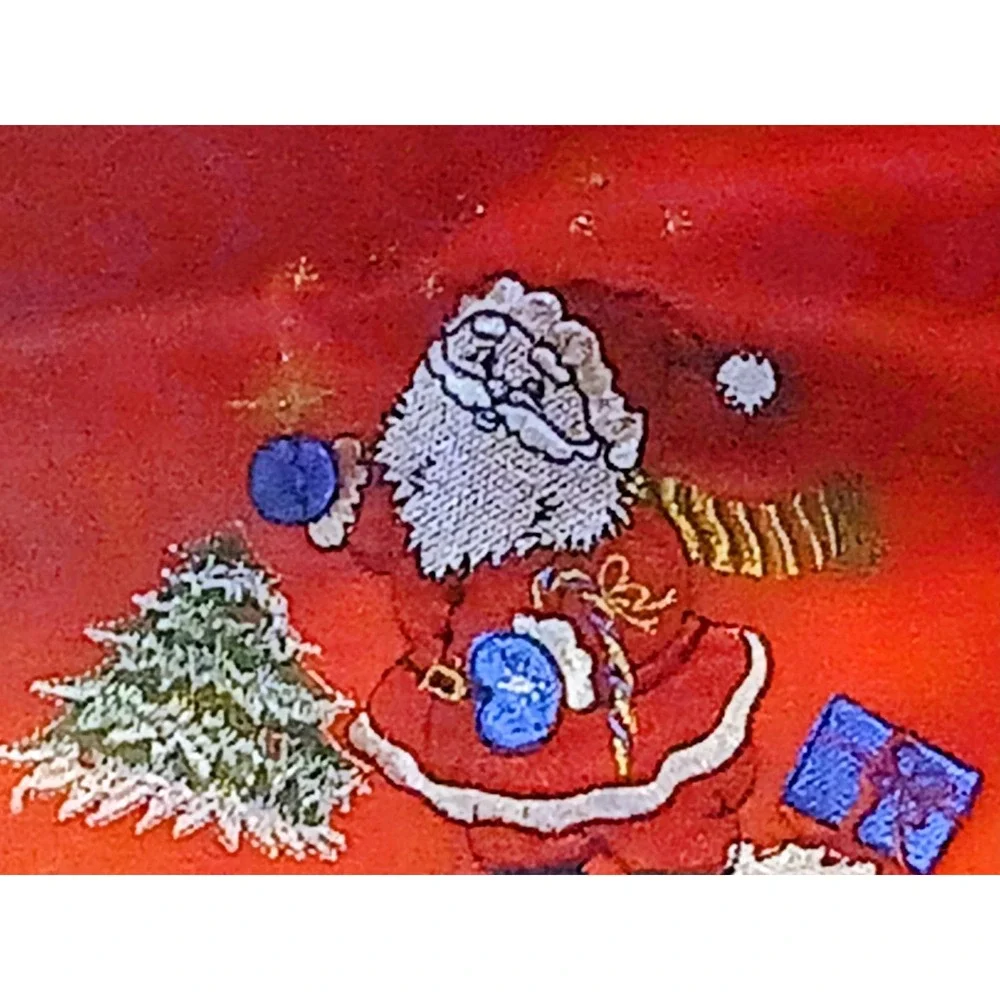 NEW Christmas Tree Santa Claus‎ Embroidered Scalloped Valance